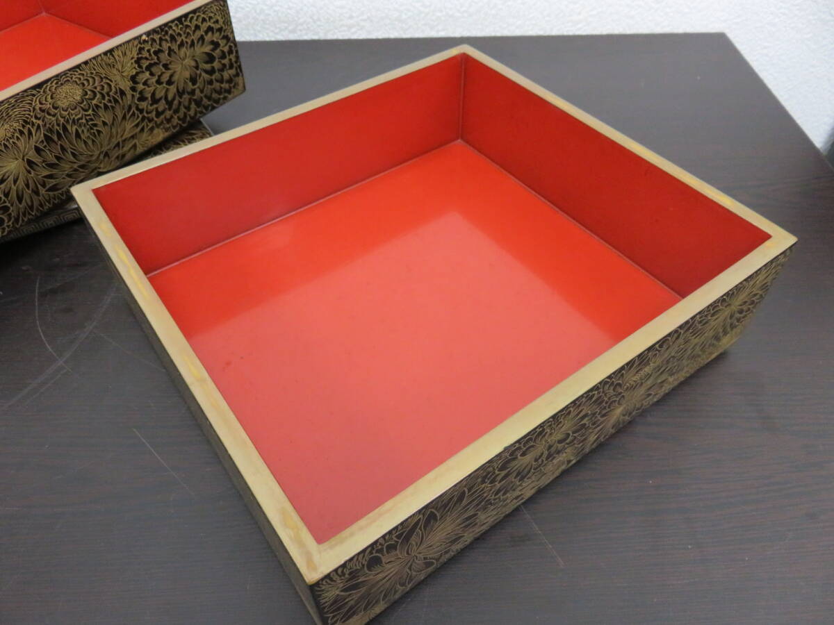 輪島塗 黒内朱 菊彫沈金 重箱 五段重 二枚蓋 共箱付 沈金五段重 輪島塗 黒内朱 菊彫沈金 重箱 五段重 二枚蓋 共箱付 沈金五段重