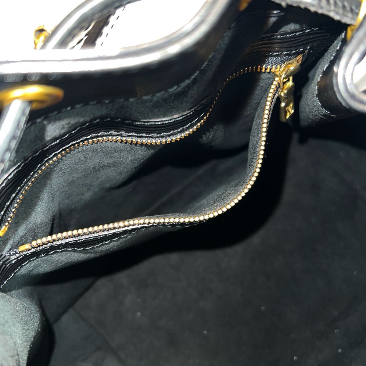 LOUIS VUITTON ルイヴィトン ノエ ショルダーバッグ エピ 巾着 LOUIS VUITTON ルイヴィトン ノエ ショルダーバッグ エピ 巾着