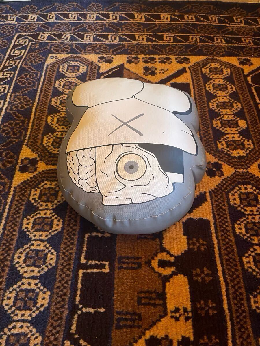 希少 kaws original fake cushion pillow カウズ オリジナル 希少 kaws original fake cushion pillow カウズ オリジナル