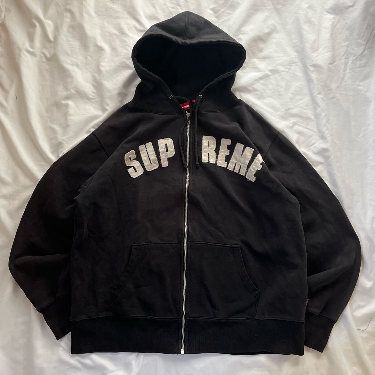 supreme アーチロゴ ジップパーカー シュプリーム CANADA製 supreme アーチロゴ ジップパーカー シュプリーム CANADA製