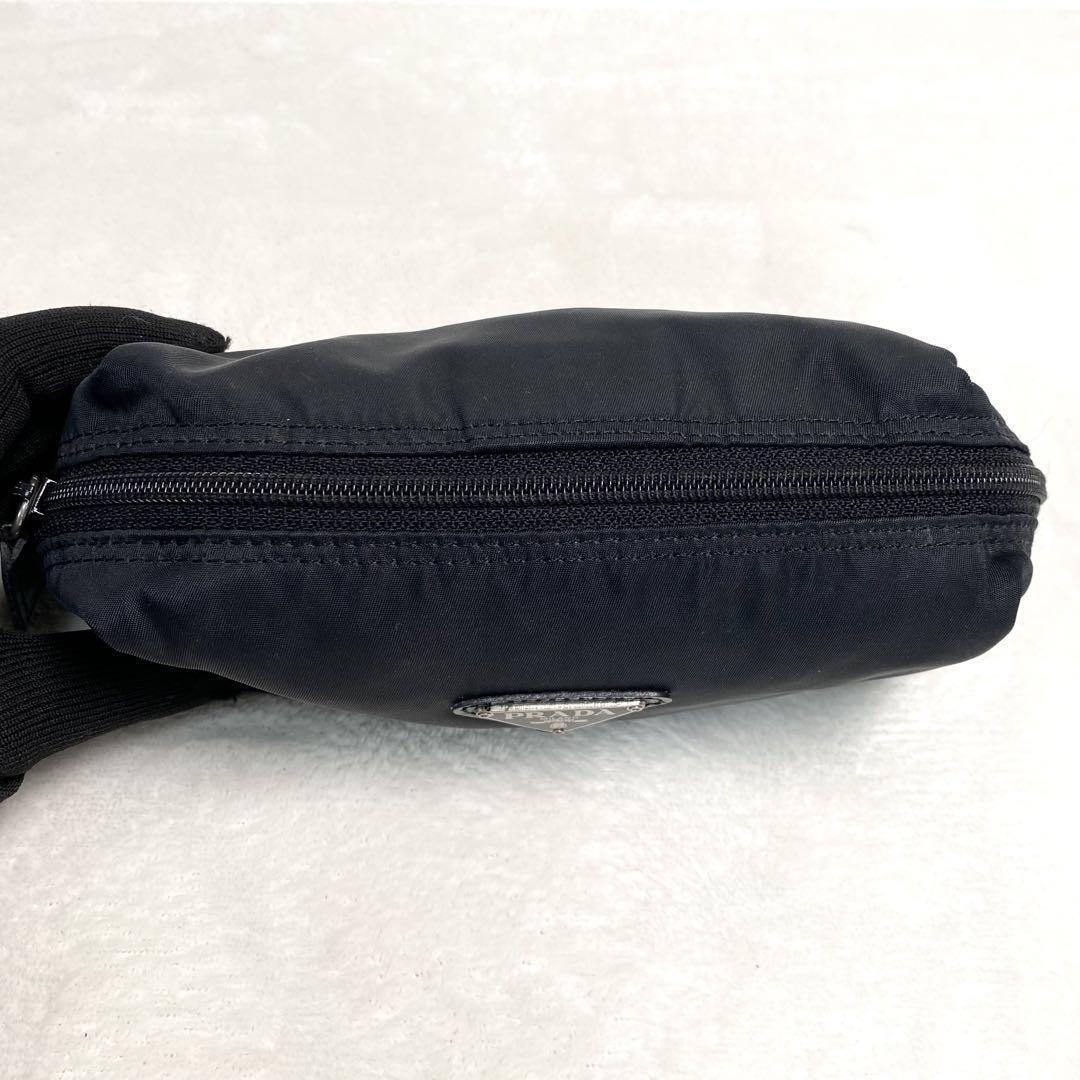 【正規品】PRADA ブラックナイロン 横長 ポーチ 三角ロゴ 小物入れ 化粧 正規品】PRADA ブラックナイロン 横長 ポーチ 三角ロゴ 小物入れ