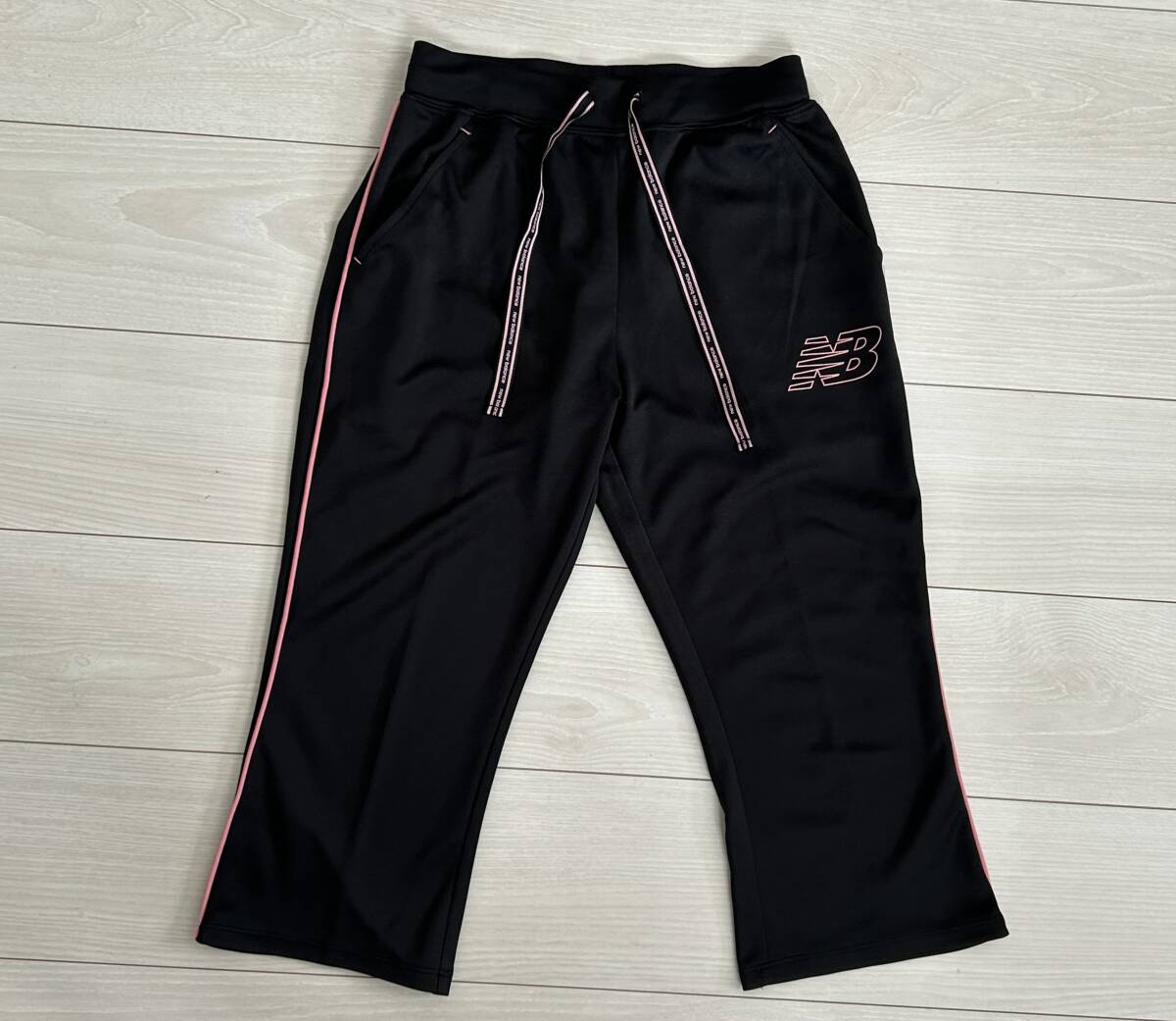 ★NewBalance ニューバランス レディース ハーフパンツ 黒 S 薄手★
