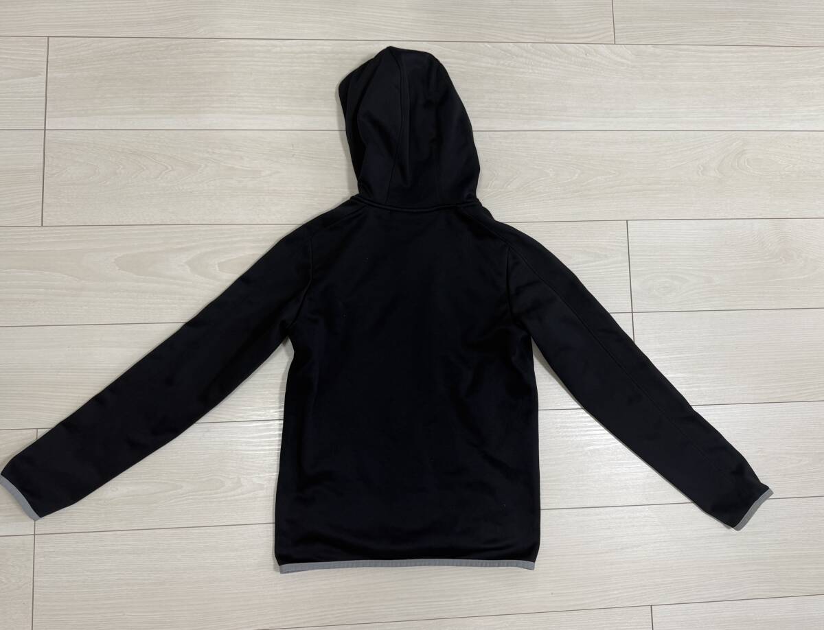 ★アンダーアーマー UNDER ARMOUR キッズ パーカー YLG 150サイズ 黒 ジップアップ コールドギア★_画像6