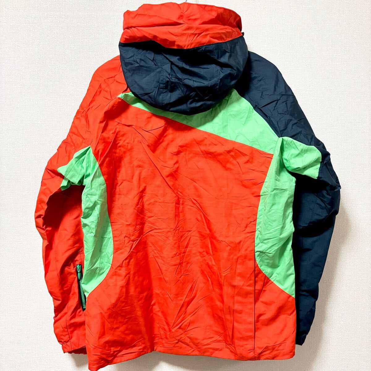 保温性抜群!機能性ウェア◎【DESCENTE】デサント スキー ウェア 保温性抜群!機能性ウェア◎【DESCENTE】デサント スキー ウェア