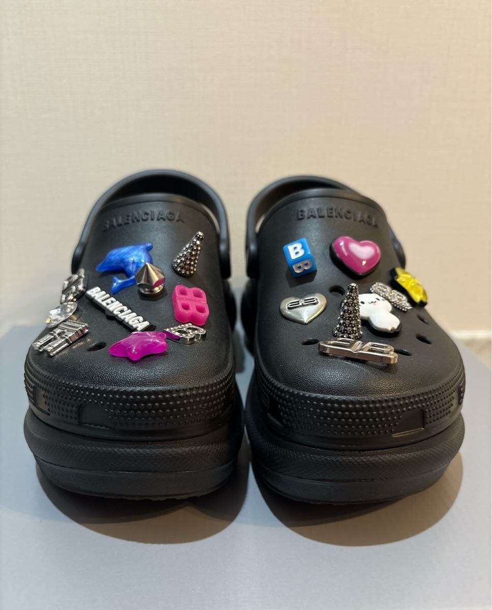 【WEB限定】 CROCSミュール BALENCIAGA 2025新作 JIBBITZ バレンシアガ 36 靴