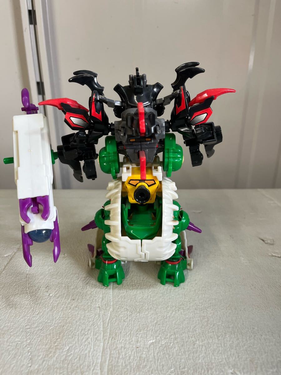 現状品】タカラ Vビーダアーマー デビルトライデント B 現状品】タカラ Vビーダアーマー デビルトライデント B