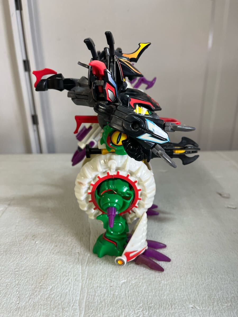 現状品】タカラ Vビーダアーマー デビルトライデント B 現状品】タカラ Vビーダアーマー デビルトライデント B