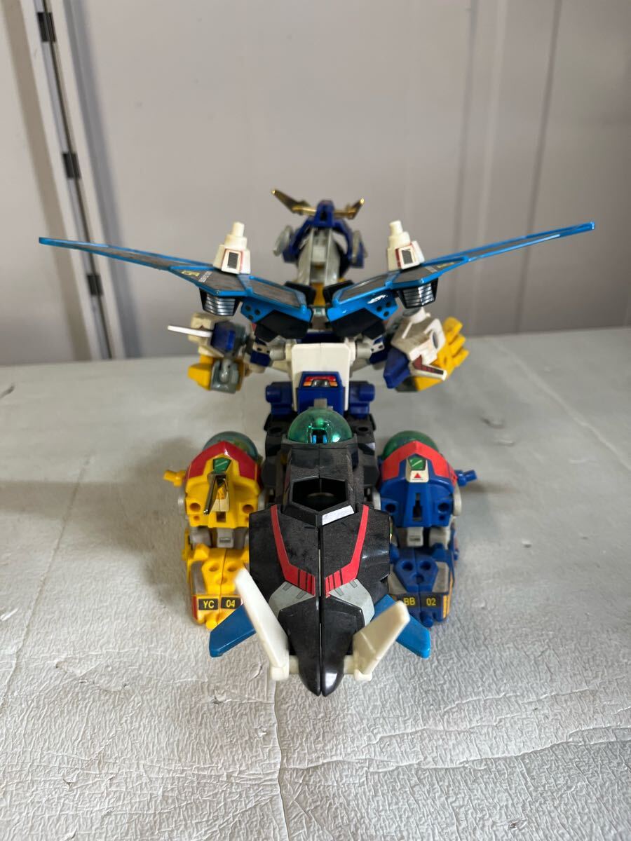 現状品】タカラ Bビーダマン爆外伝V 超ビーダアーマー セイント 現状品】タカラ Bビーダマン爆外伝V 超ビーダアーマー セイント
