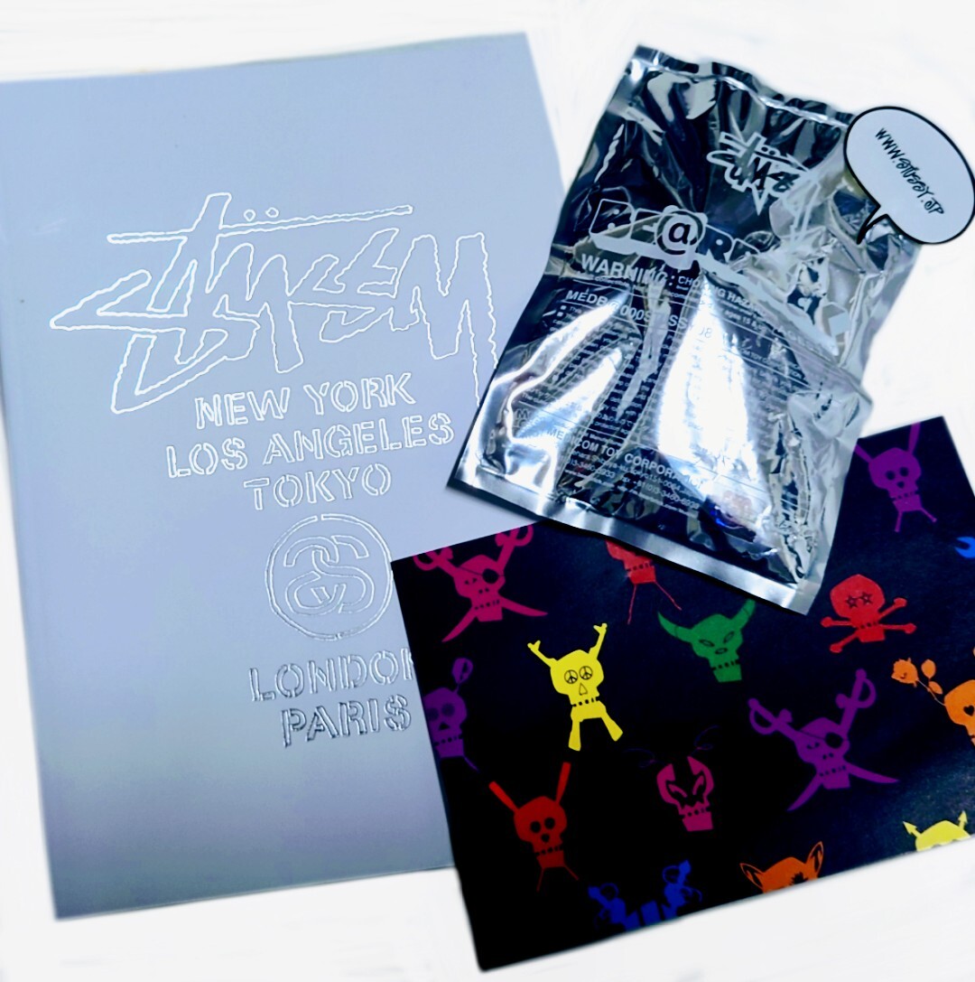 希少 Stussy × FUTURA 100% ベアブリック カタログ ポストカード 希少 Stussy × FUTURA 100% ベアブリック カタログ ポストカード