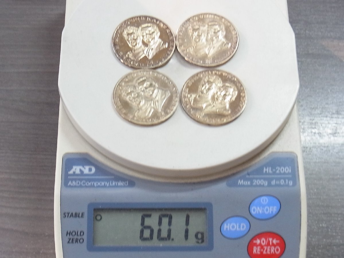 1円~4枚セット 純銀製 天皇皇后両陛下御外遊記念 銀メダル 1971 1円~4枚セット 純銀製 天皇皇后両陛下御外遊記念 銀メダル 1971