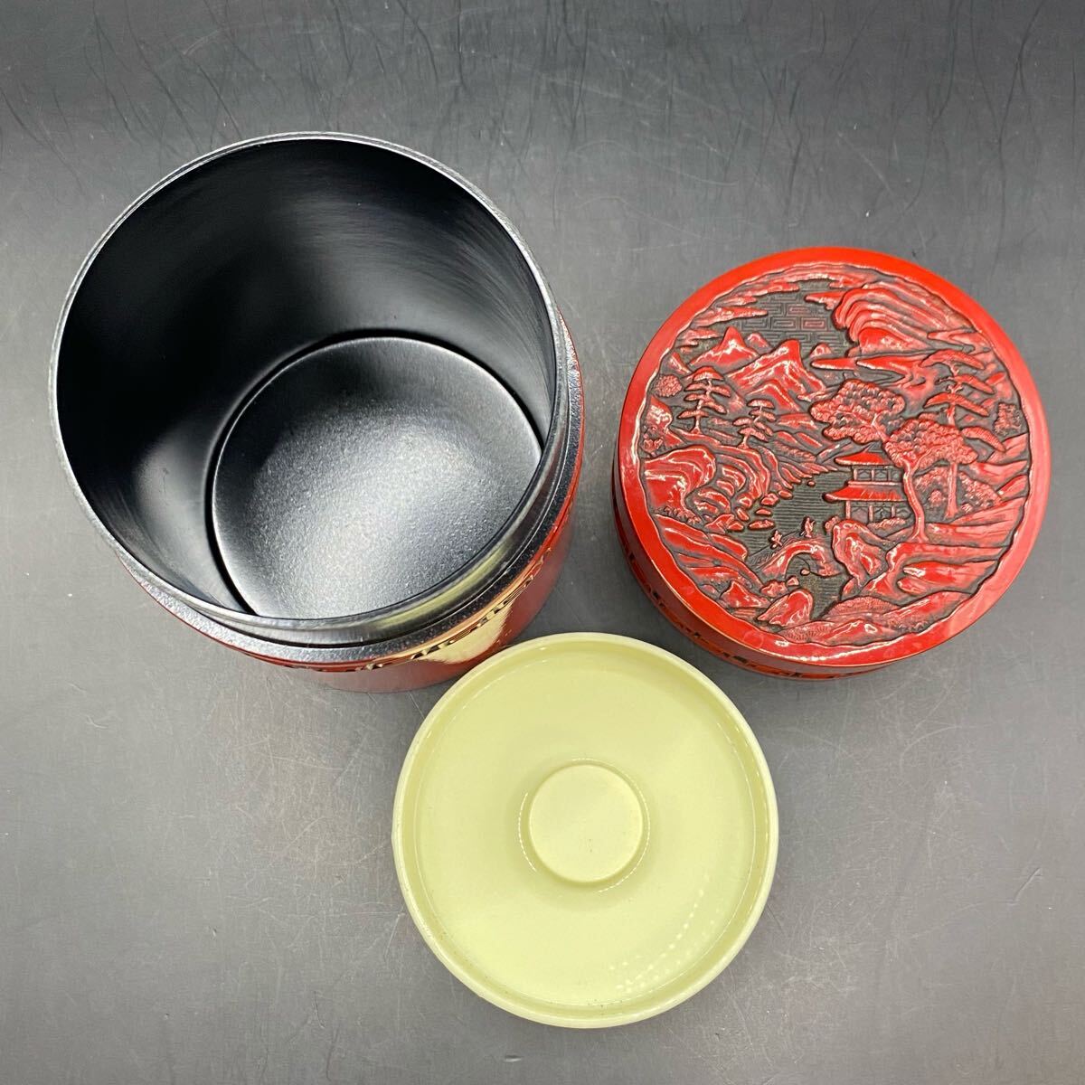 M0415707B 茶筒 漆器 堆朱 茶道具 伝統工芸 昭和レトロ 仙台堆朱 M0415707B 茶筒 漆器 堆朱 茶道具 伝統工芸 昭和レトロ 仙台堆朱