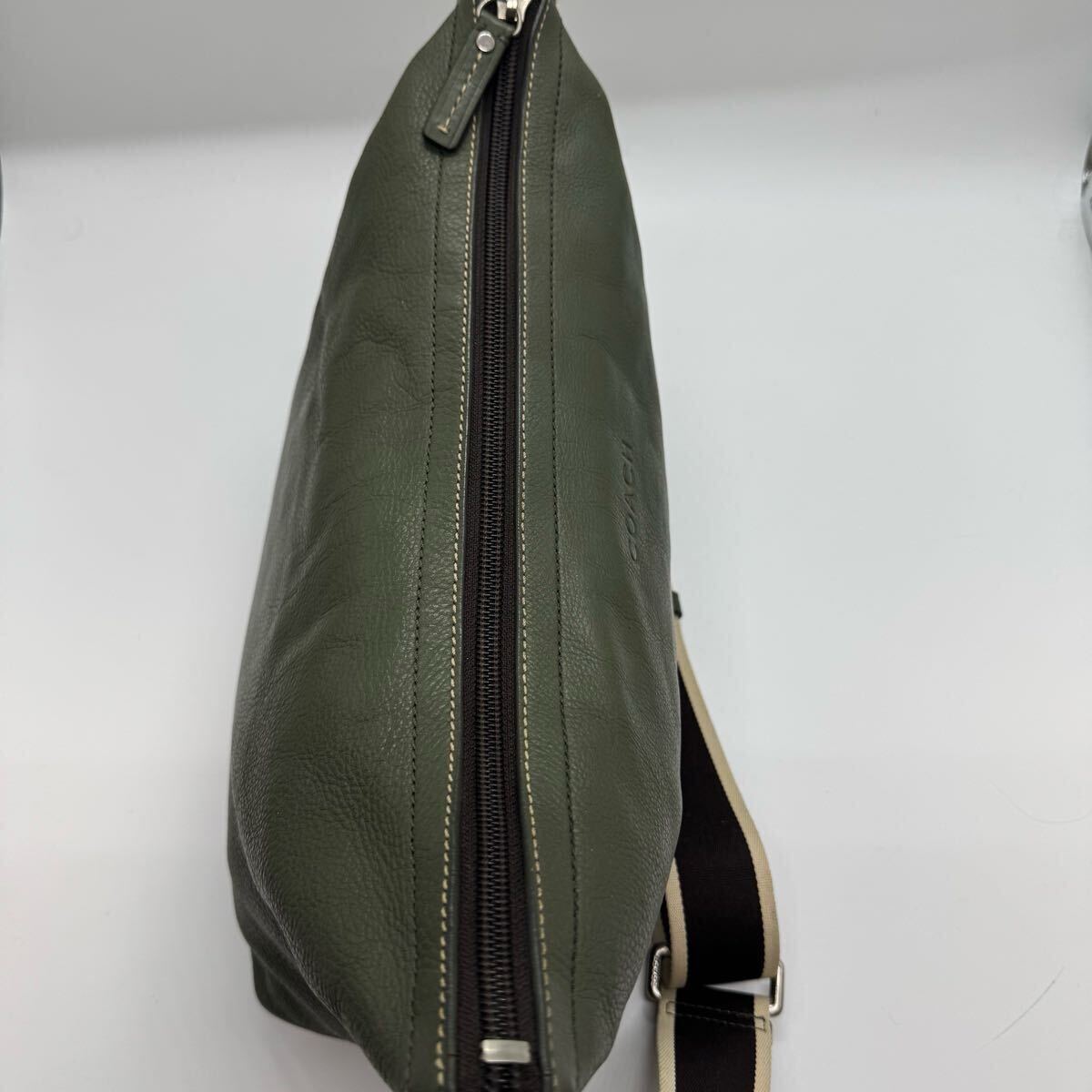 希少色/美品 COACH コーチ ショルダーバッグ メッセンジャー 希少色/美品 COACH コーチ ショルダーバッグ メッセンジャー