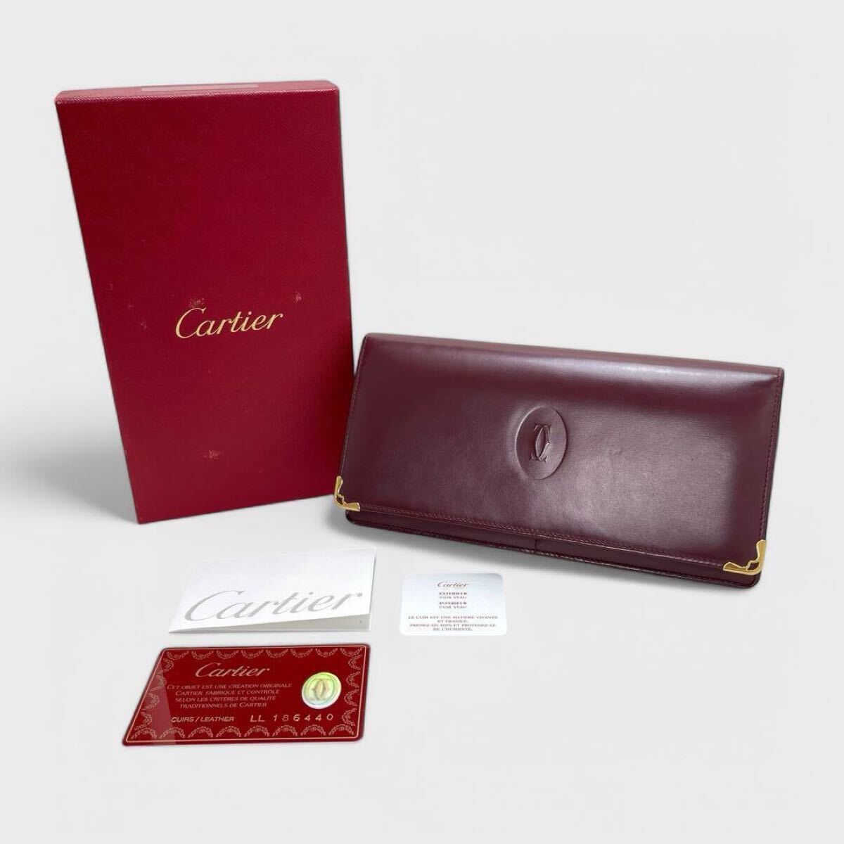 美品/ギャラ箱付き】Cartier カルティエ マストライン 二つ折り 美品/ギャラ箱付き】Cartier カルティエ マストライン 二つ折り