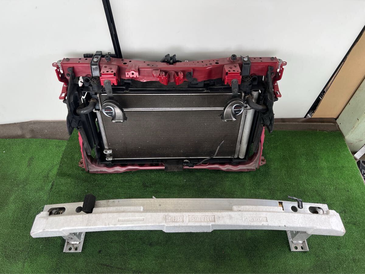 プリウス ZVW30 ラジエーター ラジエター コア アッパーサポート ホーン フードロック シルバー 1F7 プリウス DAA-ZVW30 ラジエター ラジエーターコアサポート 1F7 53201-47903