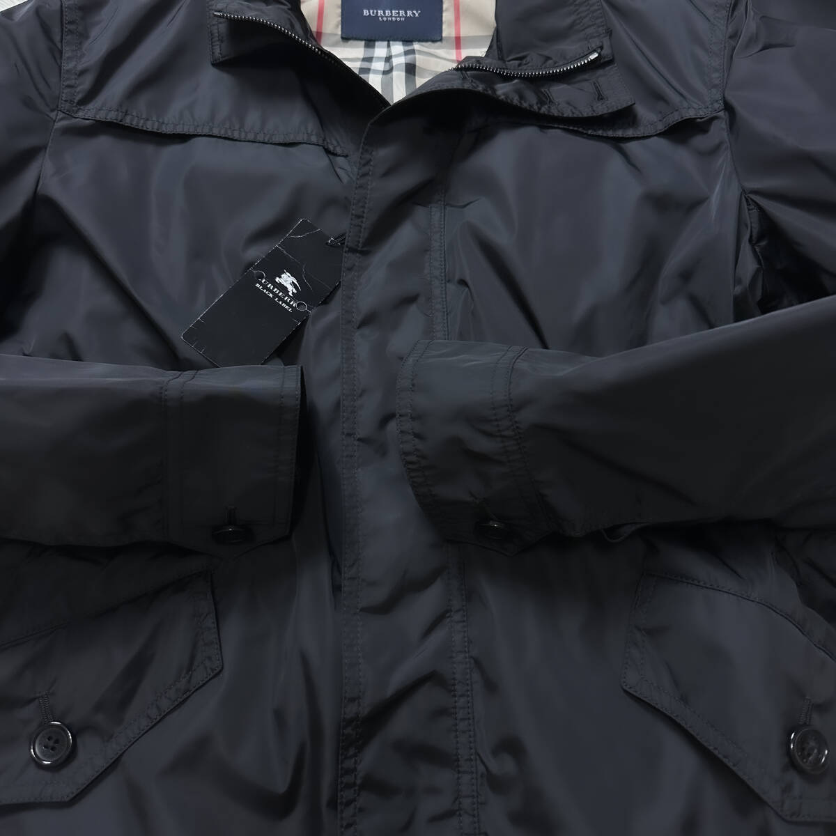 未使用級BURBERRY BLACK LABELミリタリージャケットM-65メガノバ 未使用級BURBERRY BLACK LABELミリタリージャケットM-65メガノバ