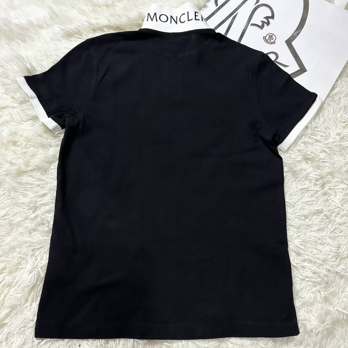 美品MONCLER半袖ポロシャツ認証済み確実正規品L~Mポイント胸ロゴ 美品MONCLER半袖ポロシャツ認証済み確実正規品L~Mポイント胸ロゴ