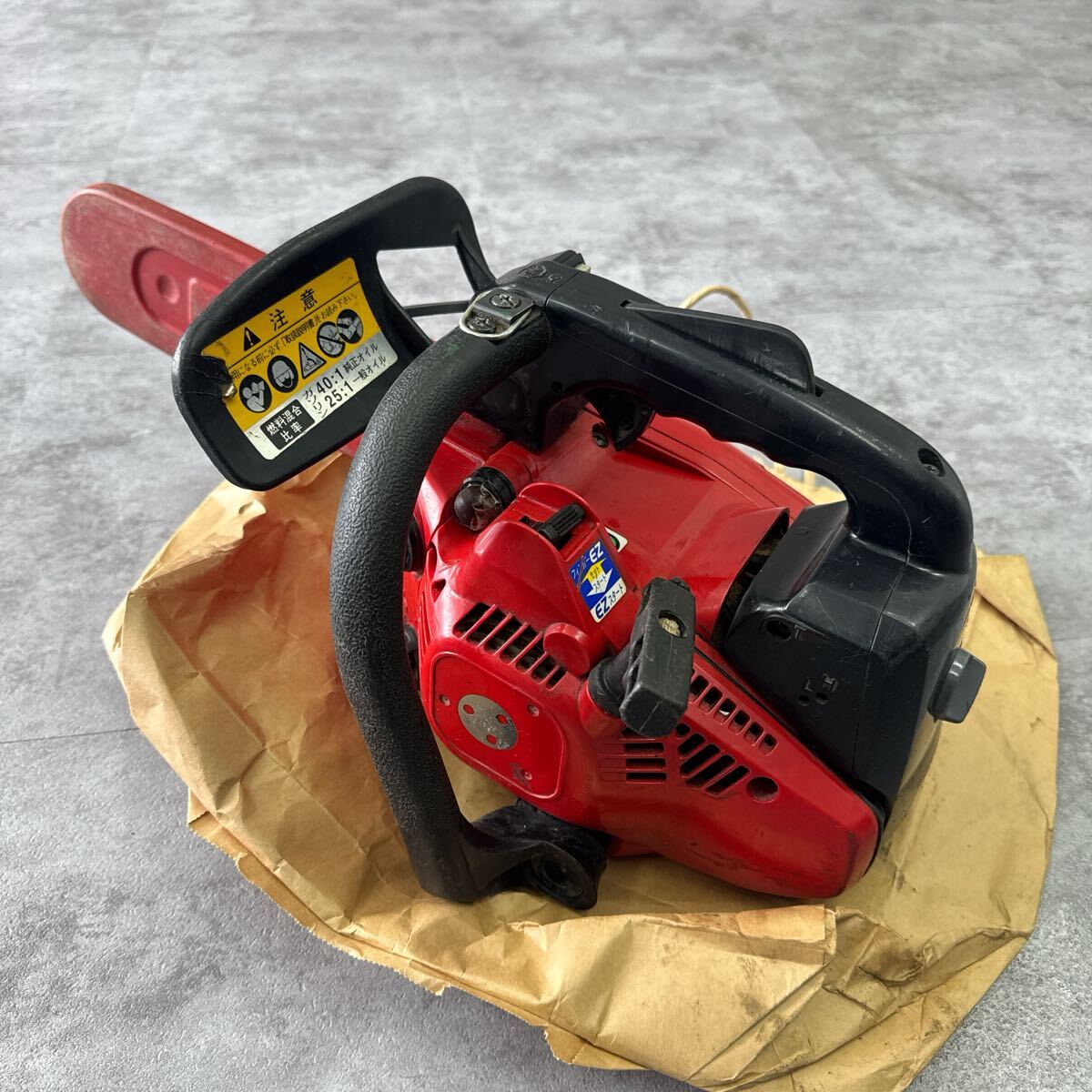 A69 ゼノア エンジンチェーンソー G2500 日本製 ZENOAH 農機具 A69 ゼノア エンジンチェーンソー G2500 日本製 ZENOAH 農機具