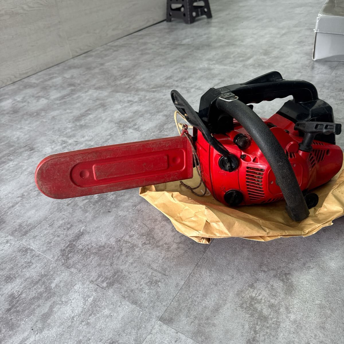 A69 ゼノア エンジンチェーンソー G2500 日本製 ZENOAH 農機具 A69 ゼノア エンジンチェーンソー G2500 日本製 ZENOAH 農機具
