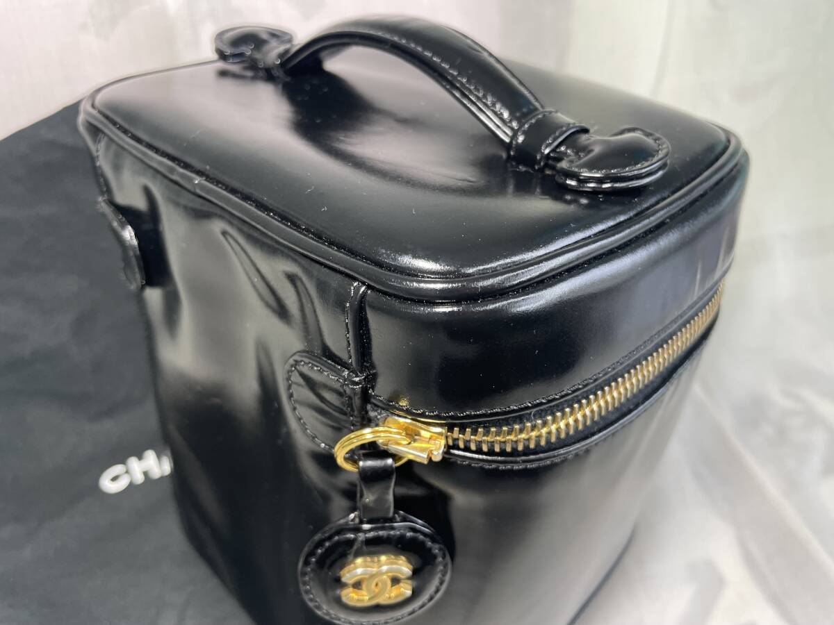 CHANEL バニティ バッグ 化粧ポーチ エナメル レザー 小物ポーチ CHANEL バニティ バッグ 化粧ポーチ エナメル レザー 小物ポーチ