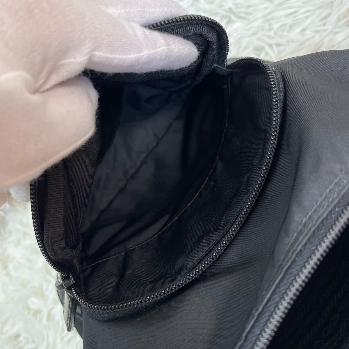 1円【美品】PRADA プラダ ショルダーバッグ 斜め掛け クロス 1円【美品】PRADA プラダ ショルダーバッグ 斜め掛け クロス