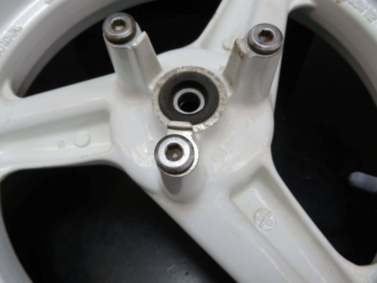 NSR50 純正フロントホイール/低走行/NSR80#140(フロント)|売買 NSR50 純正フロントホイール/低走行/NSR80#140(フロント)|売買