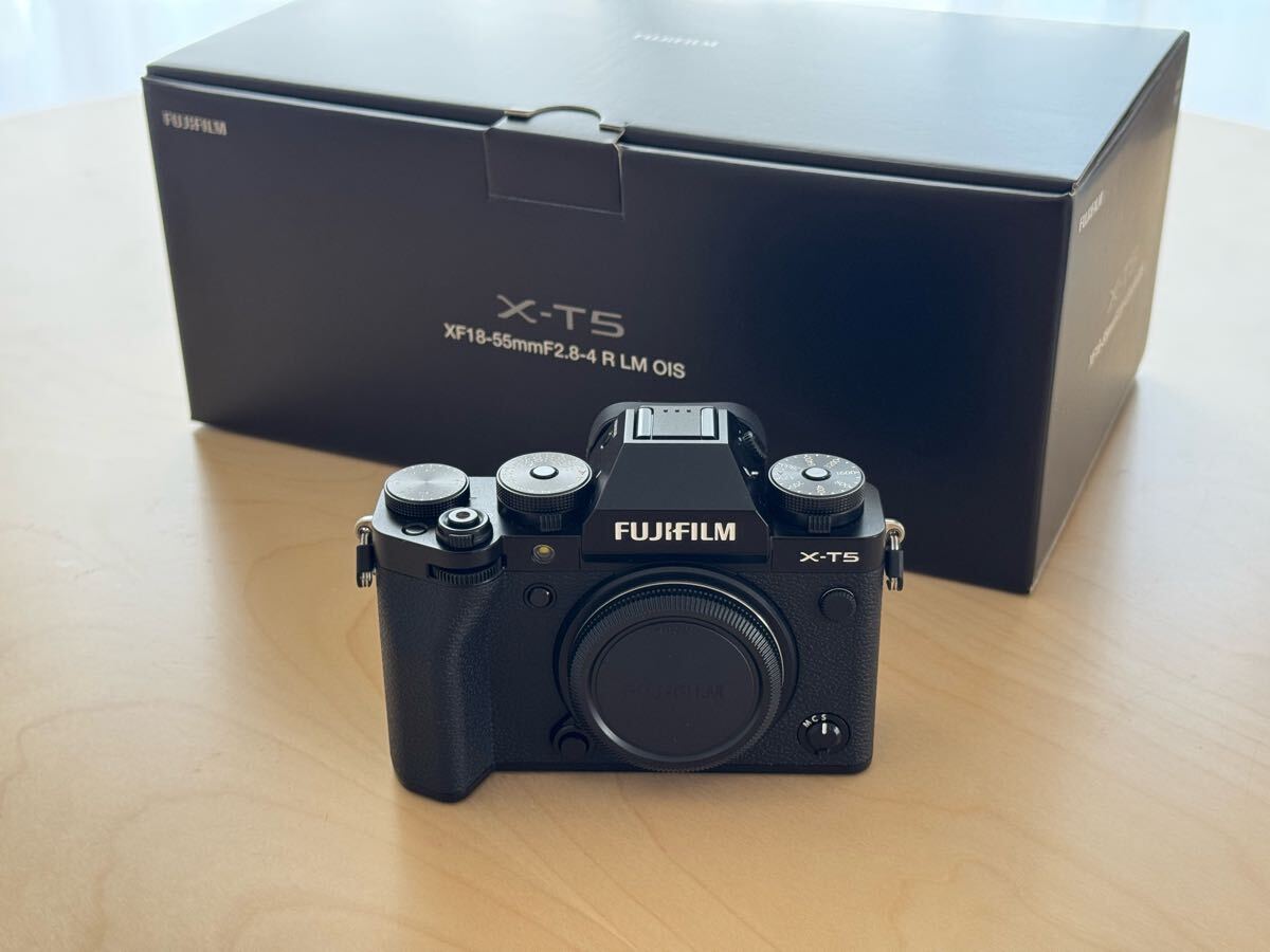 新品同様品 保証残りあり FUJIFILM X-T5 ボディ 富士フイルム 新品同様品 保証残りあり FUJIFILM X-T5 ボディ 富士フイルム