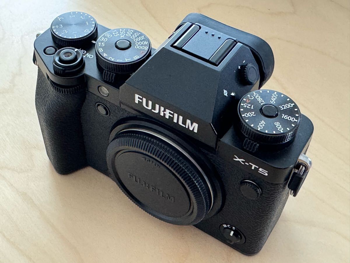 新品同様品 保証残りあり FUJIFILM X-T5 ボディ 富士フイルム 新品同様品 保証残りあり FUJIFILM X-T5 ボディ 富士フイルム