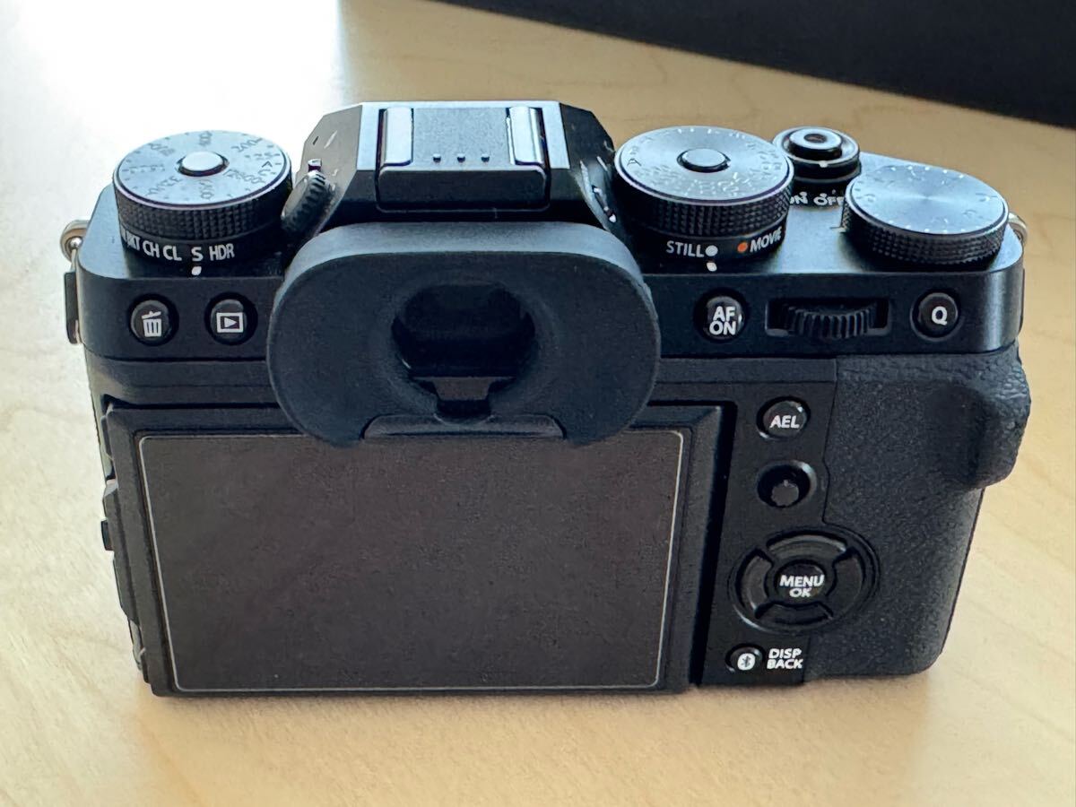 新品同様品 保証残りあり FUJIFILM X-T5 ボディ 富士フイルム 新品同様品 保証残りあり FUJIFILM X-T5 ボディ 富士フイルム