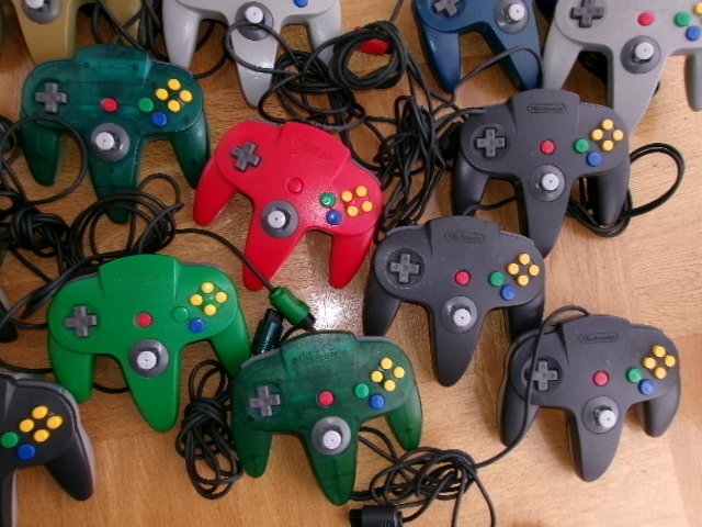 25個まとめてセット大量 N64 純正品 任天堂64 コントローラー 25個まとめてセット大量 N64 純正品 任天堂64 コントローラー