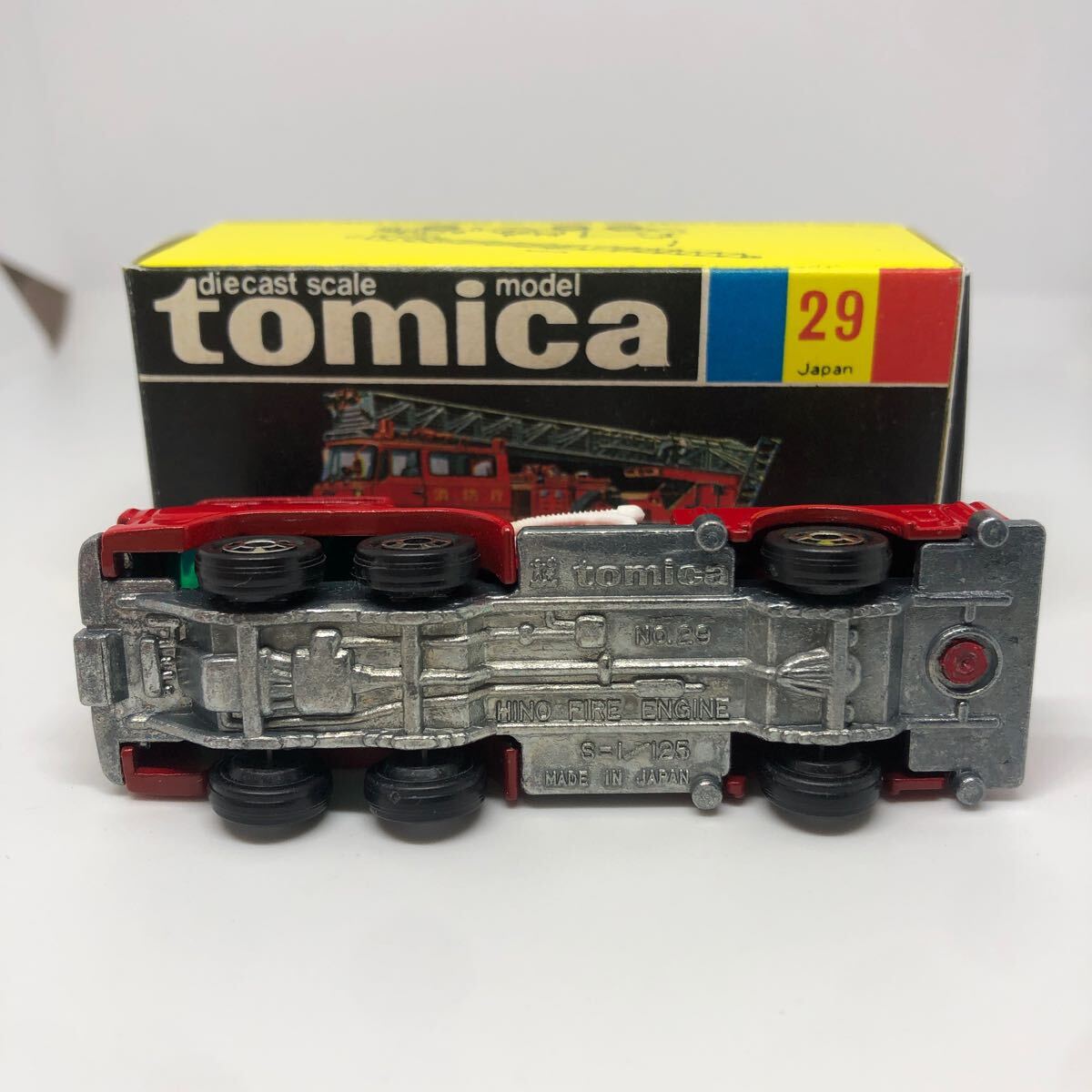トミカ 日本製 黒箱 29 日野 ハシゴ消防車 当時物 絶版(商用車 トミカ 日本製 黒箱 29 日野 ハシゴ消防車 当時物 絶版(商用車