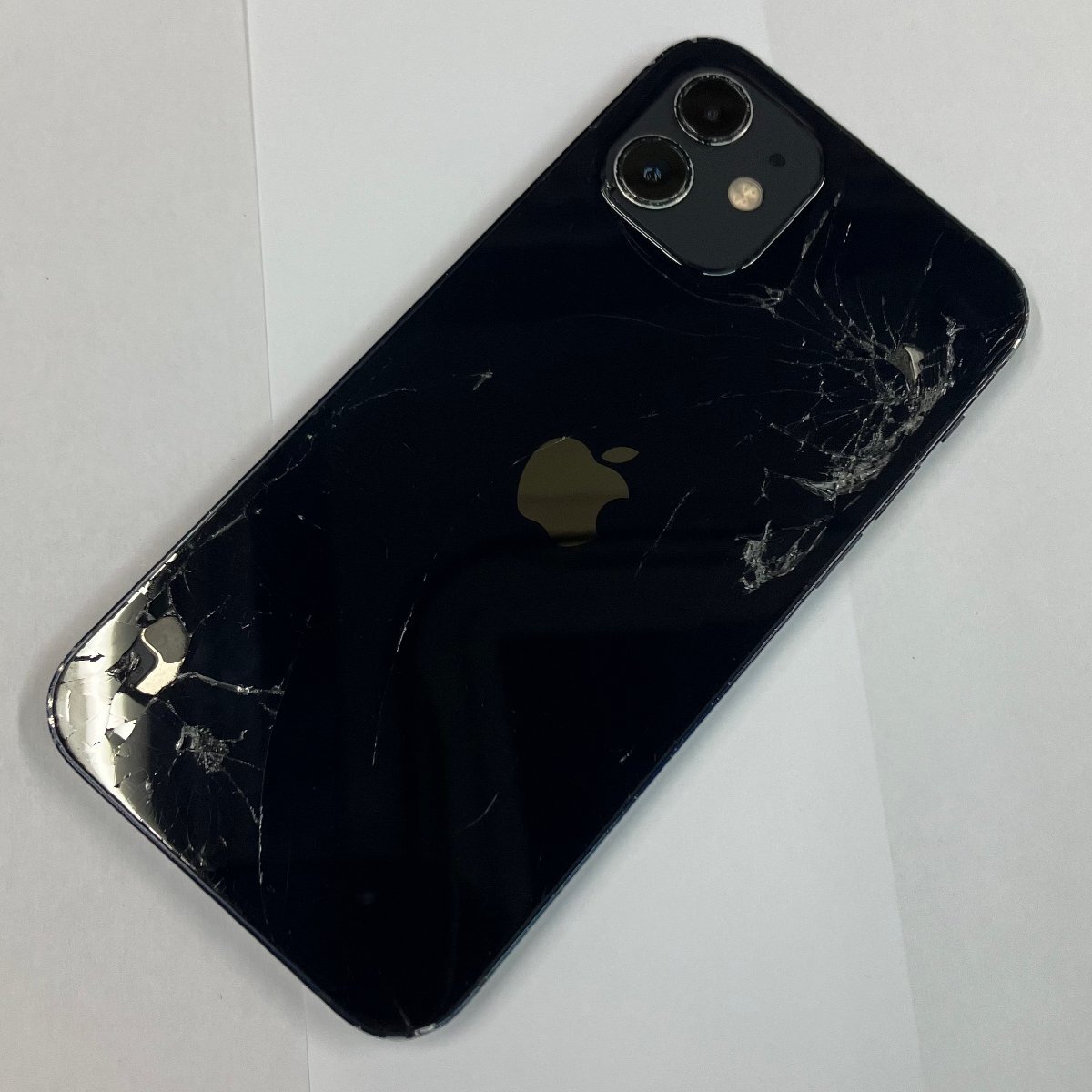 送料無料/中古ジャンク】SIMフリー au iPhone12 64GB ブラック 送料無料/中古ジャンク】SIMフリー au iPhone12 64GB ブラック