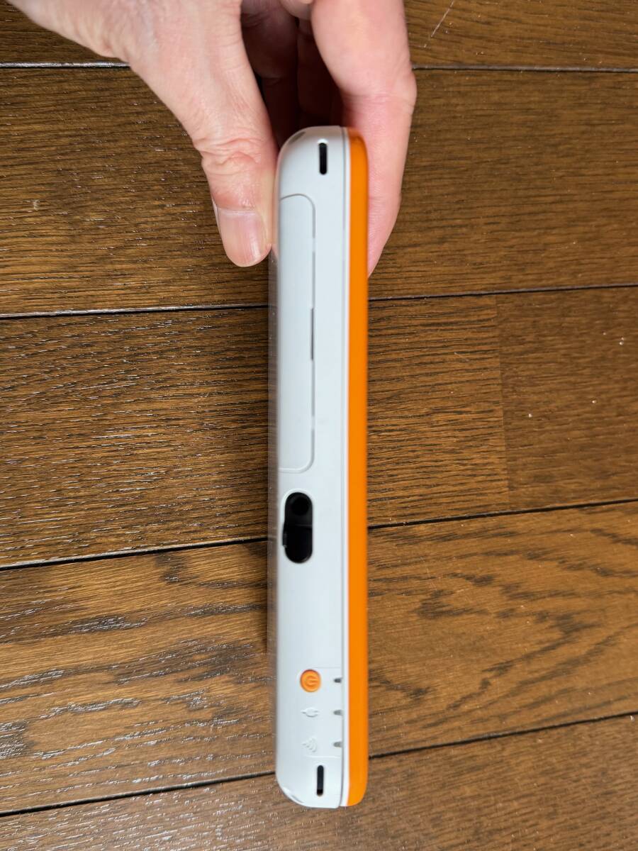 美品】New ニンテンドー 2DS LL ホワイトオレンジ【送料無料 美品】New ニンテンドー 2DS LL ホワイトオレンジ【送料無料
