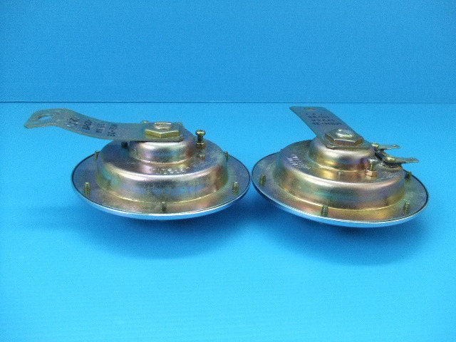  подлинная вещь хорошая вещь 2 шт 12V Mitsuba GT звуковой сигнал старый машина Showa гонщик группа машина MITSUBA три лист Z2 Z1 FX GPZ CBX GS400 GT380 XJ400D CB750 KH SS RZ Mach 2