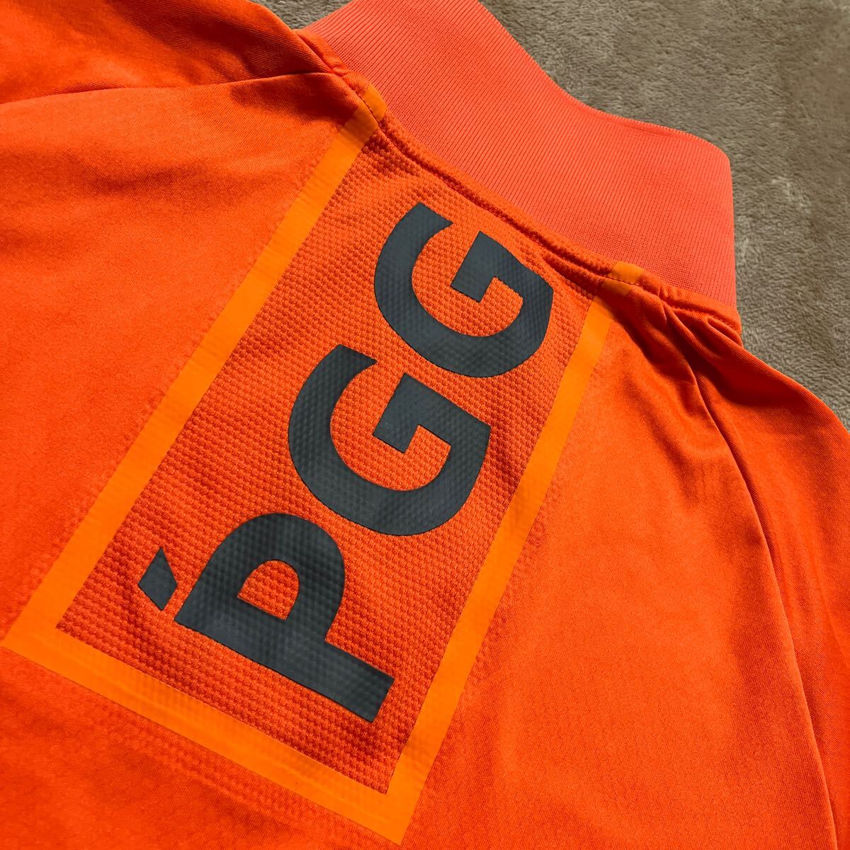超美品正規品　PGG パーリーゲイツ　サイズ4 ポロシャツ　シンプルビッグロゴ　ネオンカラー　オレンジ　超ストレッチ　送料無料_画像2