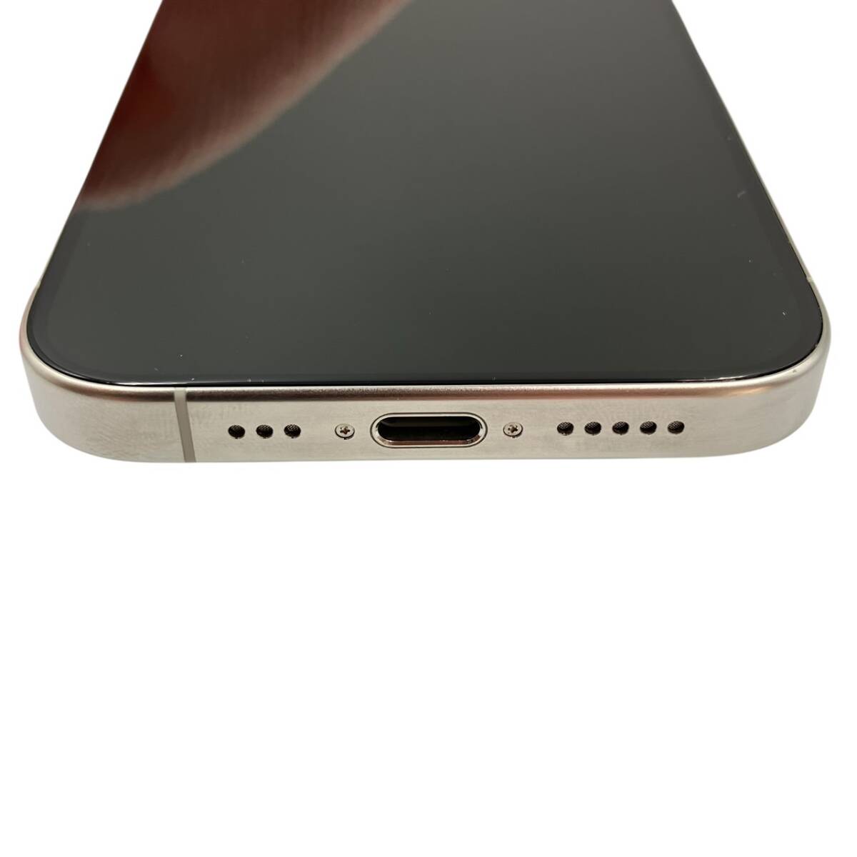 Apple アップル iPhone15 Pro 256GB ホワイトチタニウム MTUD3J/A バッテリ98% 利用制限○ SIMフリー 充電器なし 起動確認○_画像9