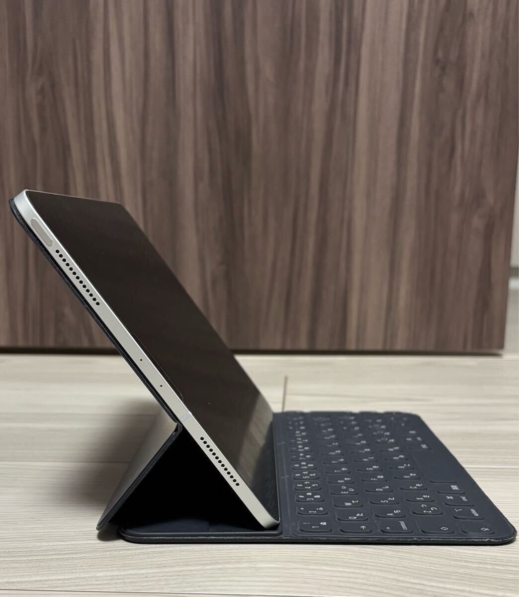 iPad Pro 11インチ 第1世代 Wi-Fi + Cellular 64GB シルバー au iPad Pro 11インチ 第1世代 Wi-Fi + Cellular 64GB シルバー au