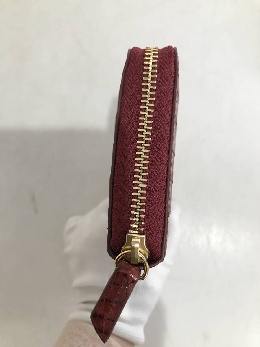 HG7786 カイマン ホーン 長財布 ラウンドファスナー ワニ革 レザー 一枚革 ワイン 小銭入れあり 専用箱付き 未使用品_画像5