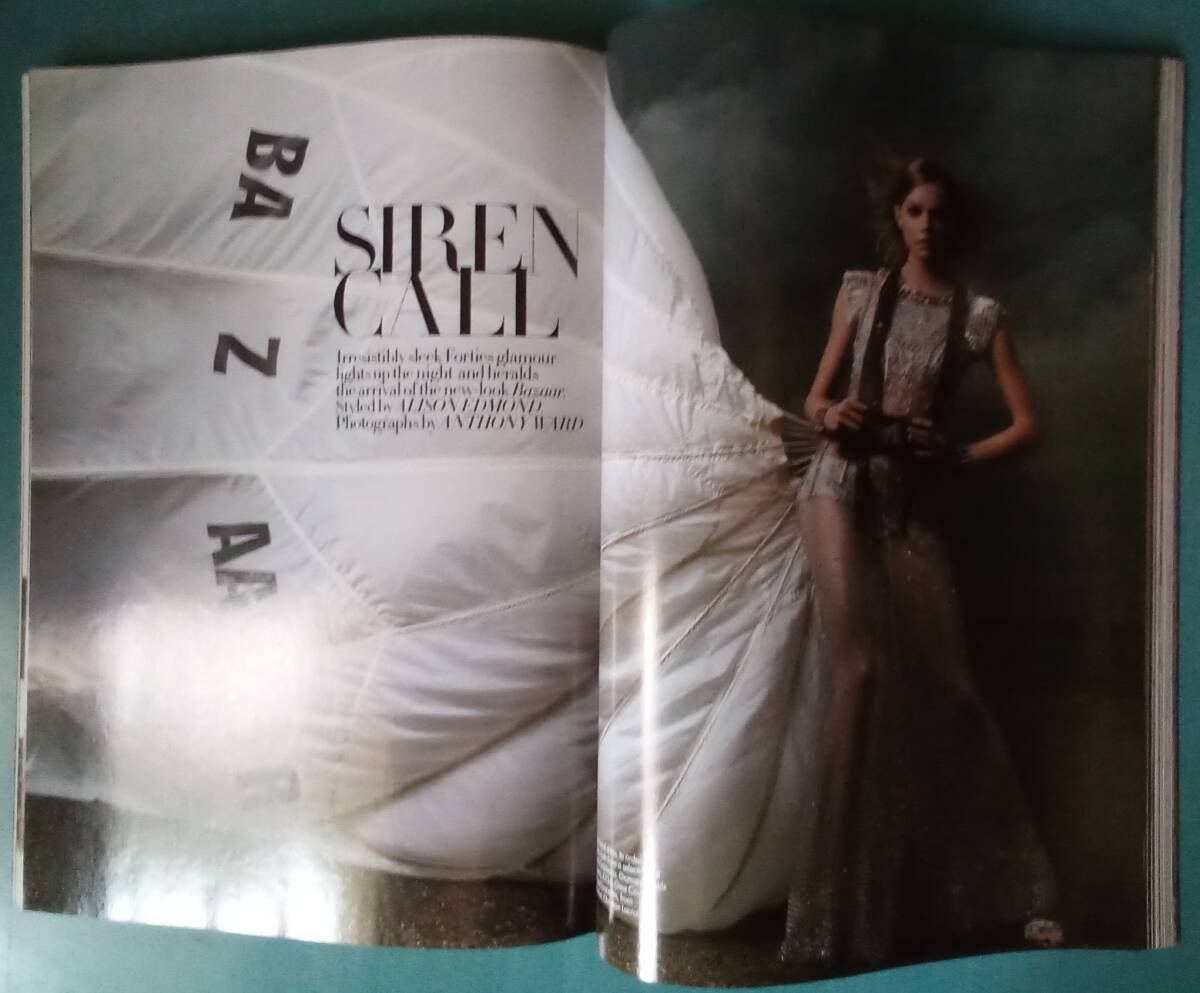 Harper's BAZAAR - -pa-zba The -2007 SEPTEMBER Kate * wing slit Peter Lindbergh Anthony Ward Tesh