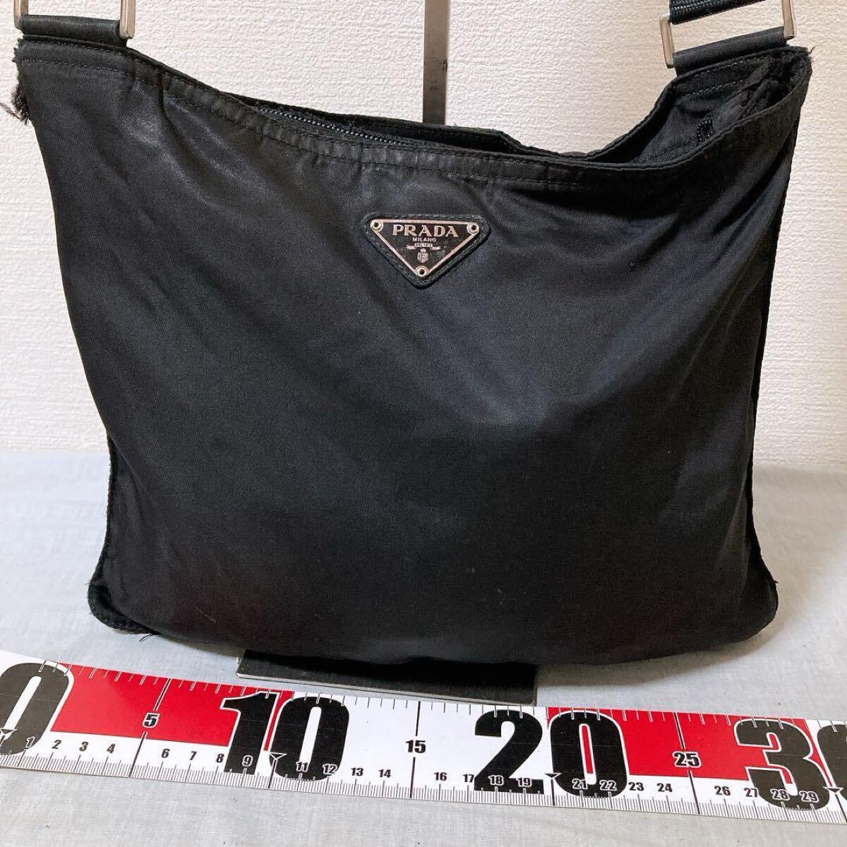 【超美品・Gカード付き✨】プラダ ショルダーバッグ 三角プルート ナイロン 黒 292 プラダ ショルダーバッグ 黒 ナイロンバッグ ブラック 三角