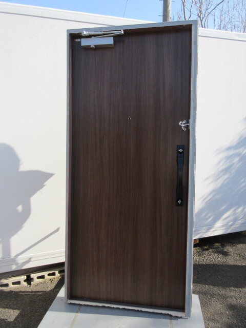 D1201○フジメタル(株)(防火戸)/玄関ドア/未使用展示品□キー D1201○フジメタル(株)(防火戸)/玄関ドア/未使用展示品□キー