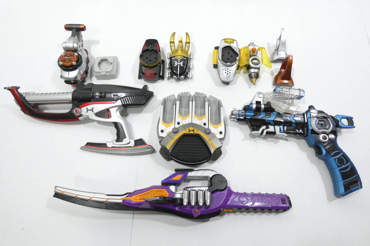 1309T/1円~ 仮面ライダーカブト 変身ベルト・武器・変身ブレス 1309T/1円~ 仮面ライダーカブト 変身ベルト・武器・変身ブレス