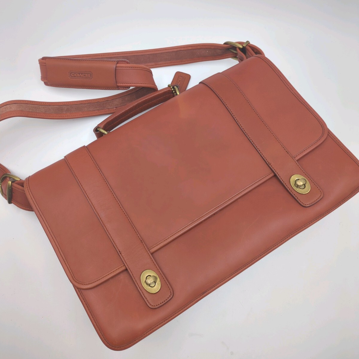 超美品!!/A4可】 COACH オールドコーチ メッセンジャーバッグ 超美品!!/A4可】 COACH オールドコーチ メッセンジャーバッグ