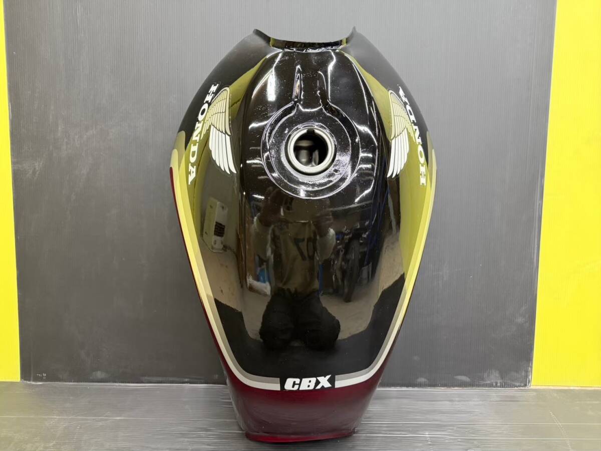 140 CBX400F外装セット 黒赤2型 カラー/中古 美品 塗装後 未使用 140 CBX400F外装セット 黒赤2型 カラー/中古 美品 塗装後 未使用