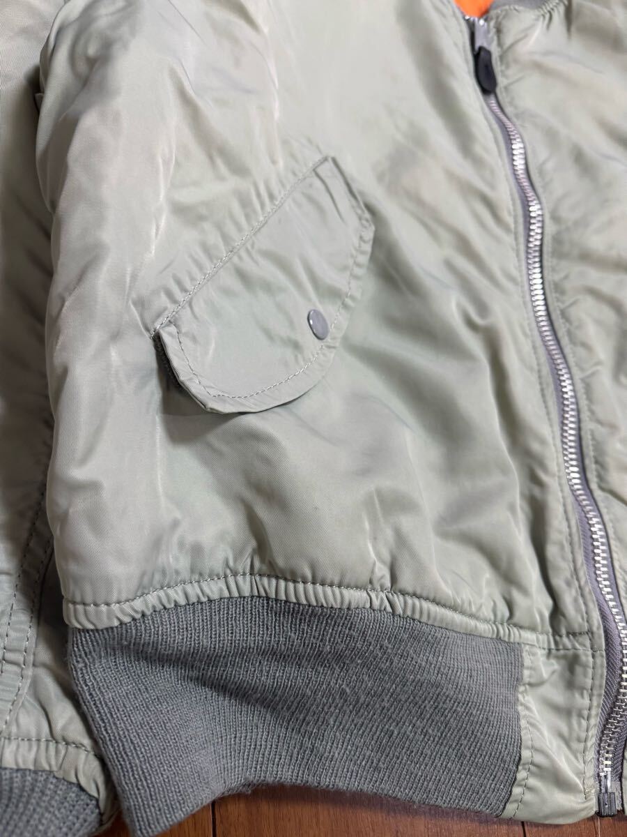 稀少色シルバー ALPHA INDUSTRIES 黒タグ 90s USA製 稀少色シルバー ALPHA INDUSTRIES 黒タグ 90s USA製