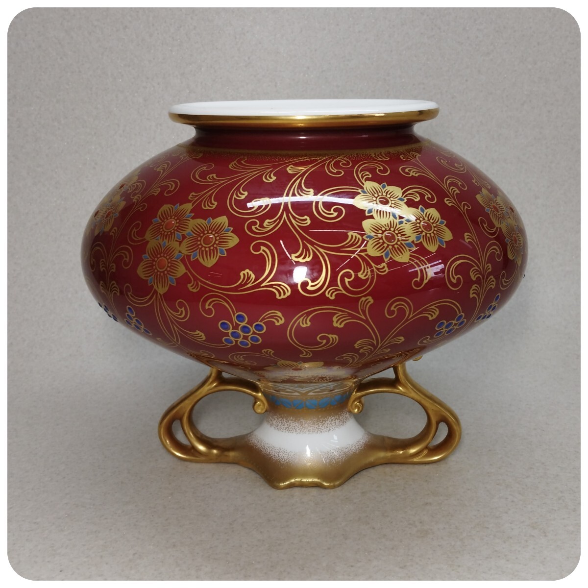 Noritake オールドノリタケ 復刻品 金彩葡萄 花生 壷 つぼ 花入 Noritake オールドノリタケ 復刻品 金彩葡萄 花生 壷 つぼ 花入