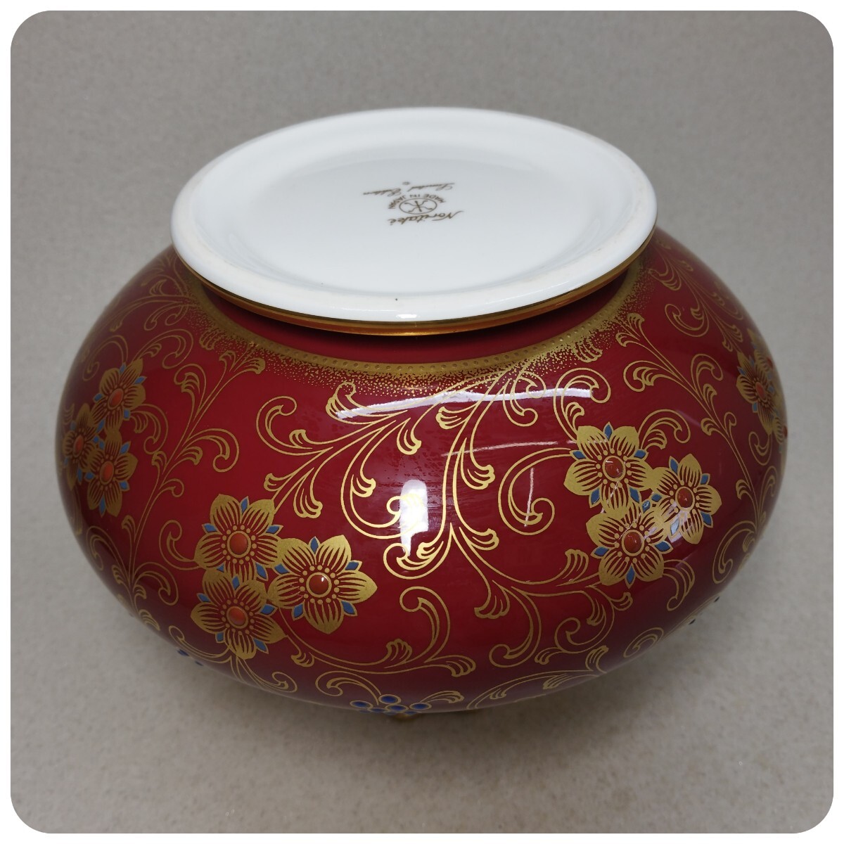 Noritake オールドノリタケ 復刻品 金彩葡萄 花生 壷 つぼ 花入 Noritake オールドノリタケ 復刻品 金彩葡萄 花生 壷 つぼ 花入