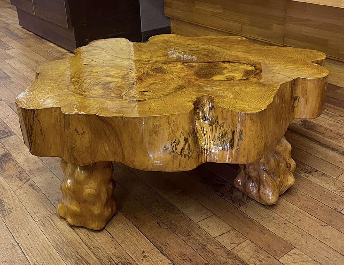 良品 重量32kg 立派な瘤足 天然木 欅 無垢材 瘤杢座卓 一枚板 良品 重量32kg 立派な瘤足 天然木 欅 無垢材 瘤杢座卓 一枚板