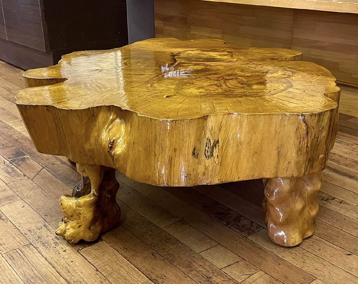 良品 重量32kg 立派な瘤足 天然木 欅 無垢材 瘤杢座卓 一枚板 良品 重量32kg 立派な瘤足 天然木 欅 無垢材 瘤杢座卓 一枚板