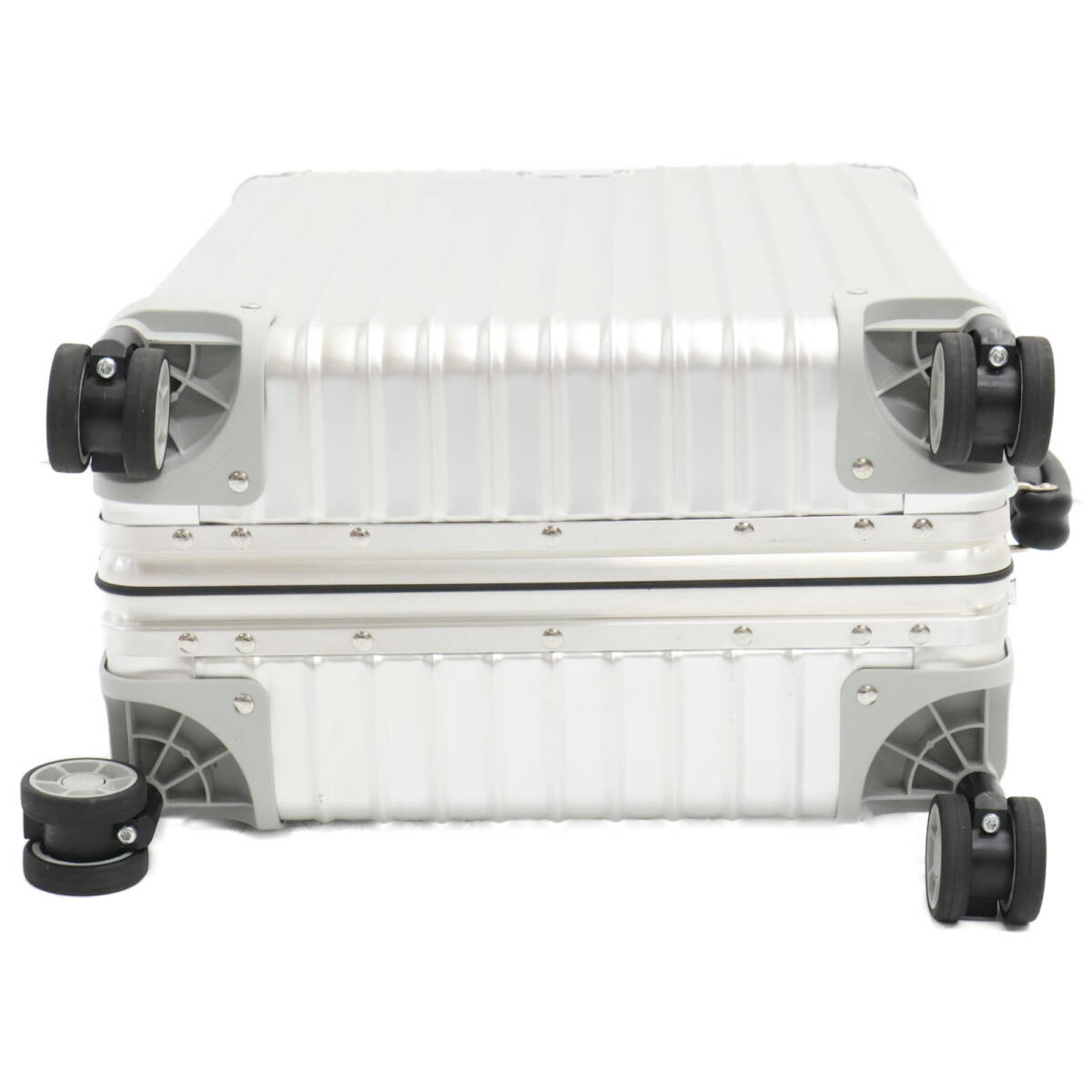 1円/美品】RIMOWA リモワ 972.52 クラシック キャビンS 1円/美品】RIMOWA リモワ 972.52 クラシック キャビンS
