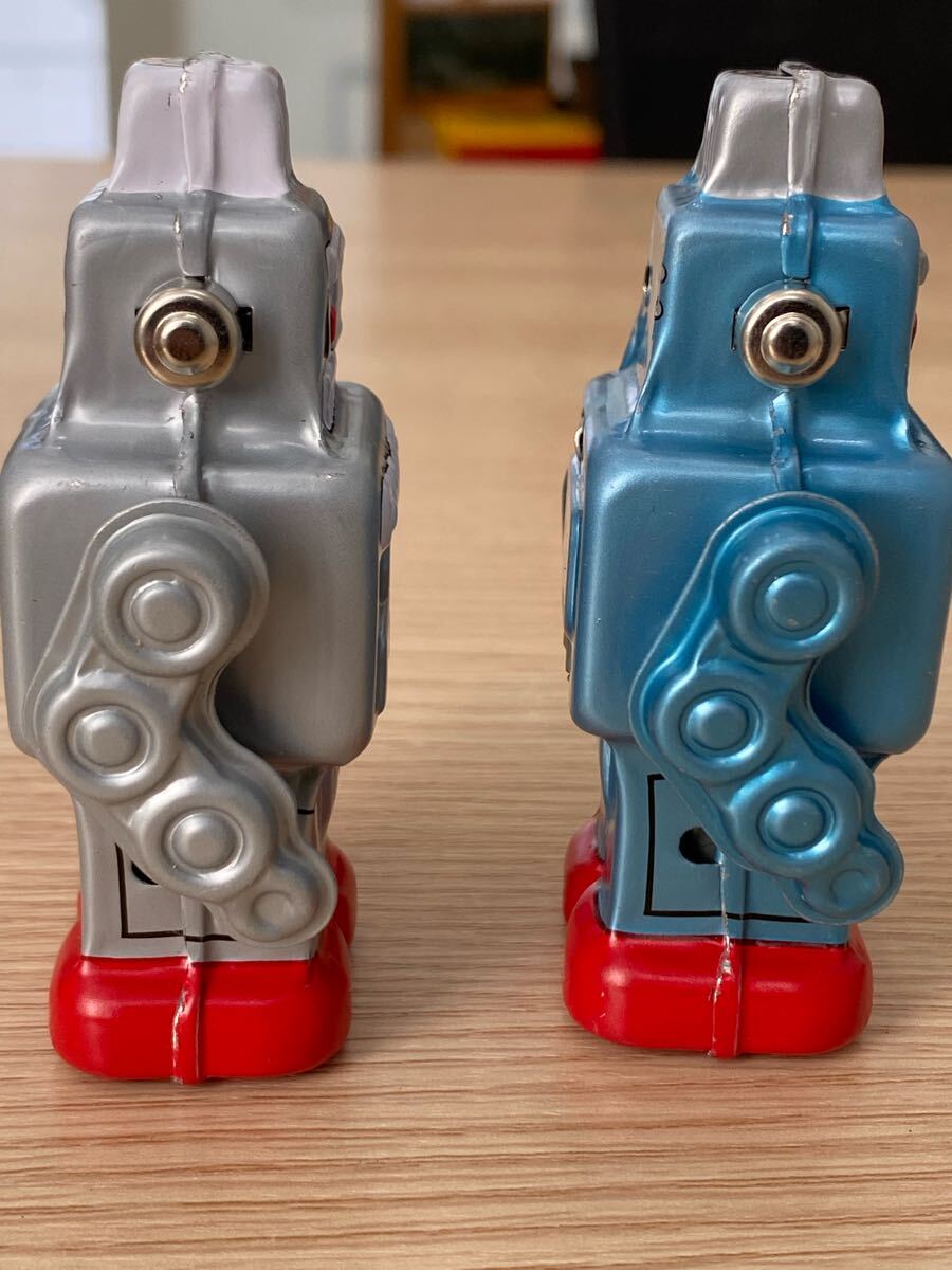 美品】TINTOY ROBOT ブリキのおもちゃ 日本製 BLUE1体 SILVER1 美品】TINTOY ROBOT ブリキのおもちゃ 日本製 BLUE1体 SILVER1